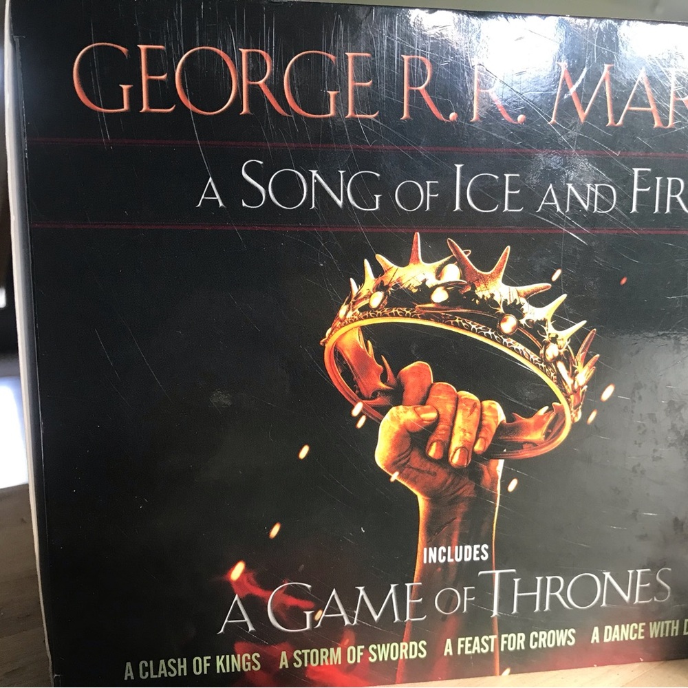 George R.R. Martin A Song of Ice and Fire 5-Book Boxed Set - UNREAD fresh spines - Picture 2 of 6